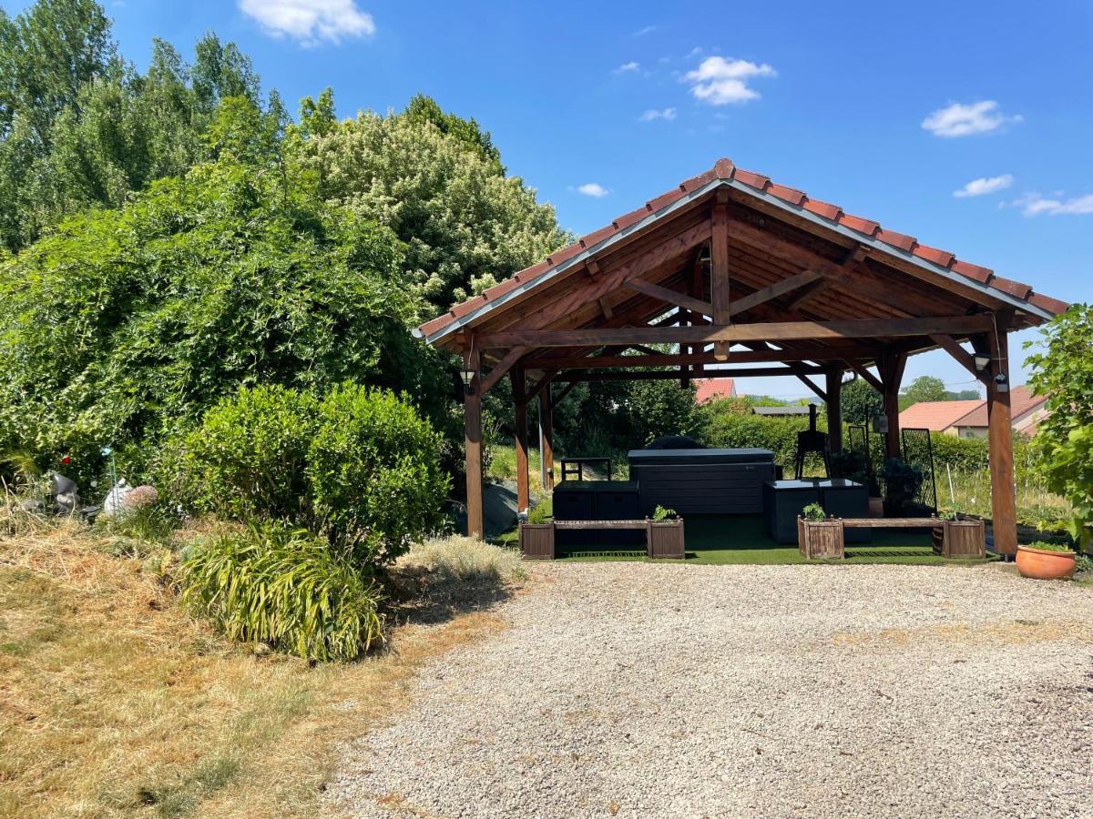 Gîte de Solama avec SPA Balleville Exterior foto