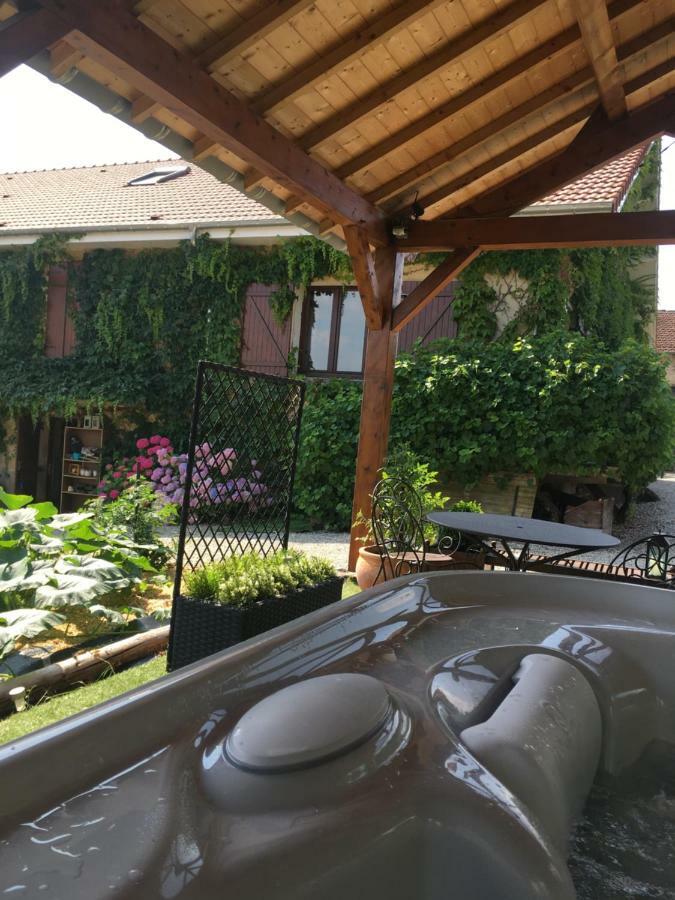 Gîte de Solama avec SPA Balleville Exterior foto